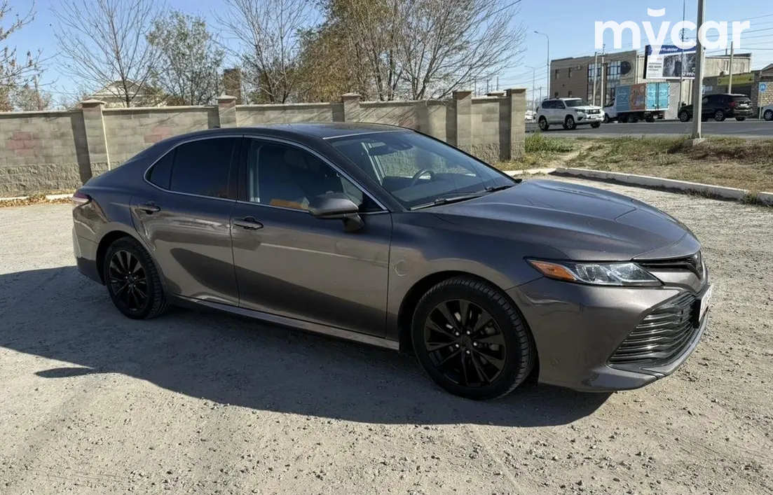 Toyota Camry 2019