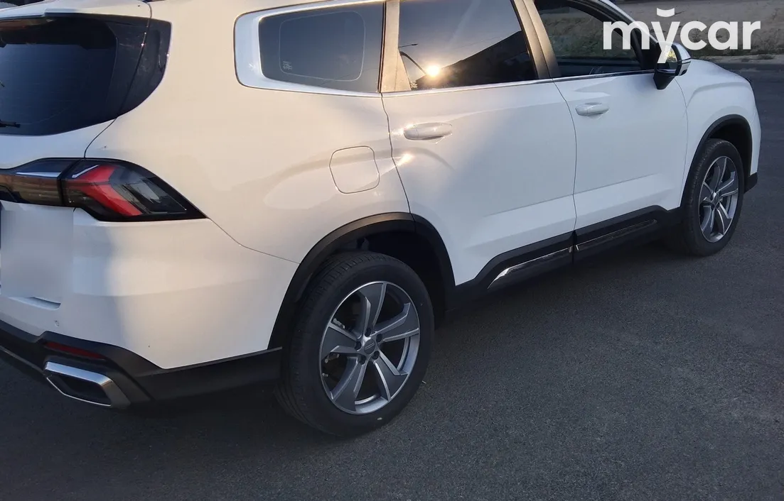 Geely Okavango 2024