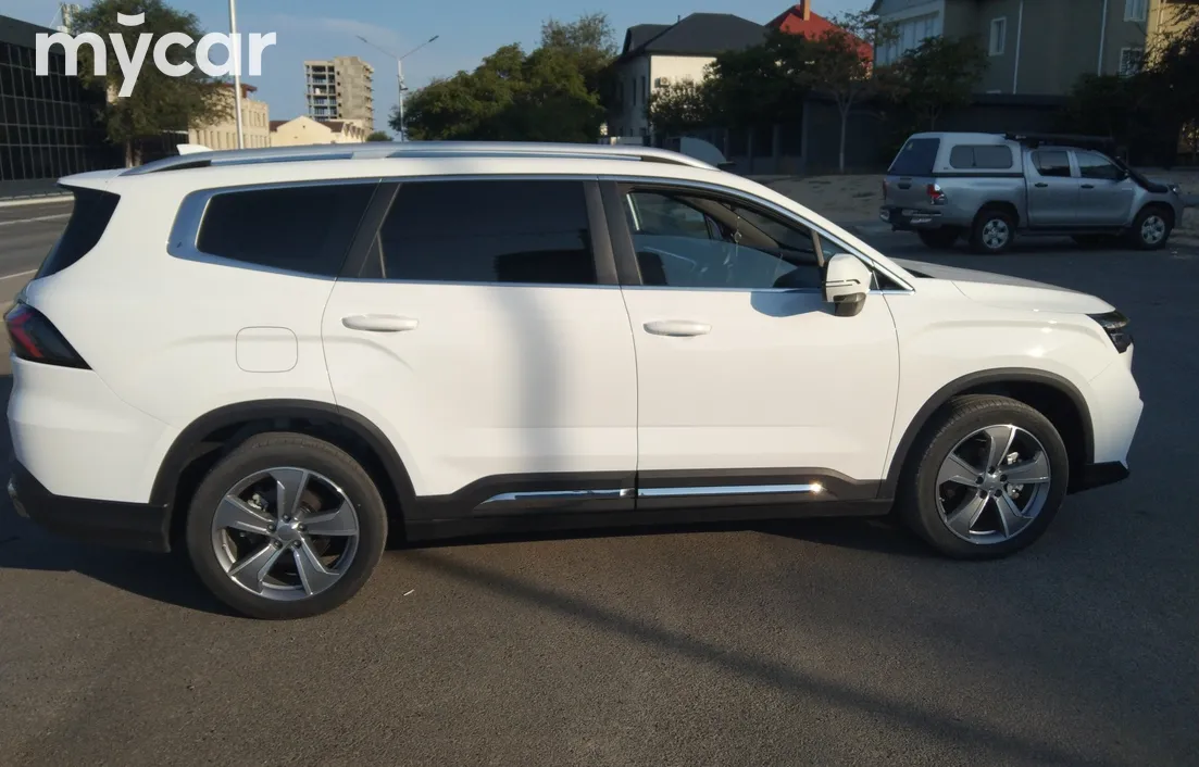 Geely Okavango 2024