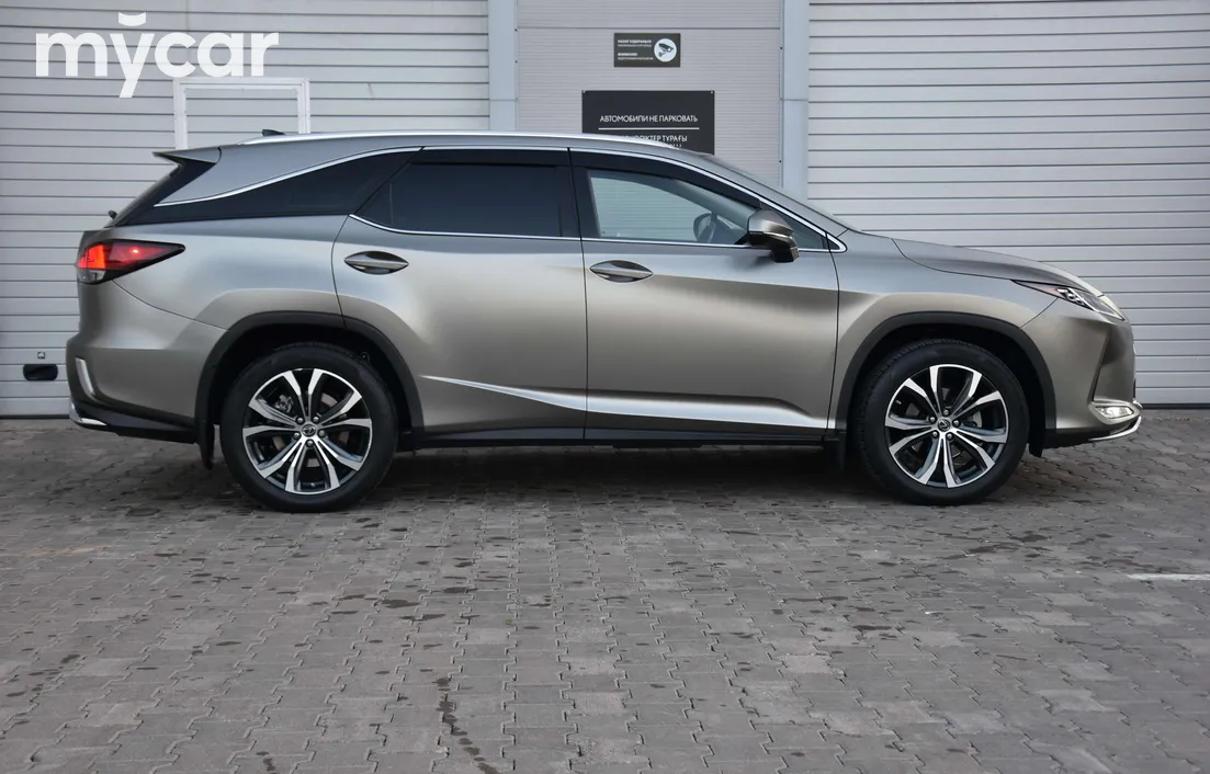 Lexus RX 2022