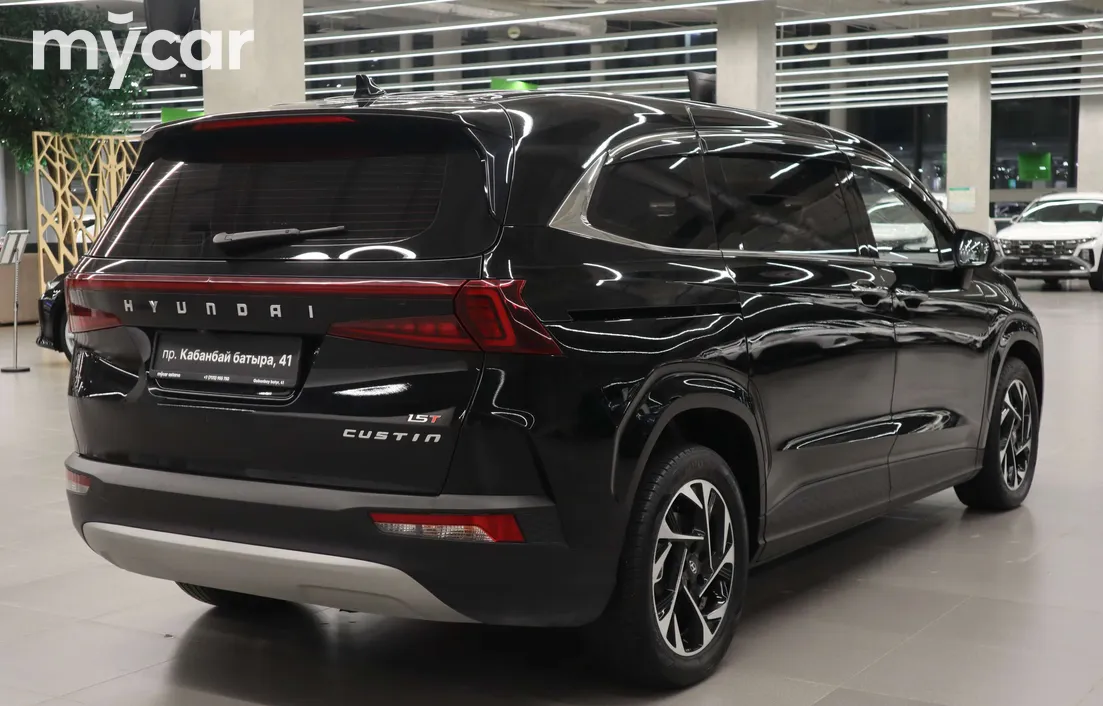 Hyundai Custin 2024