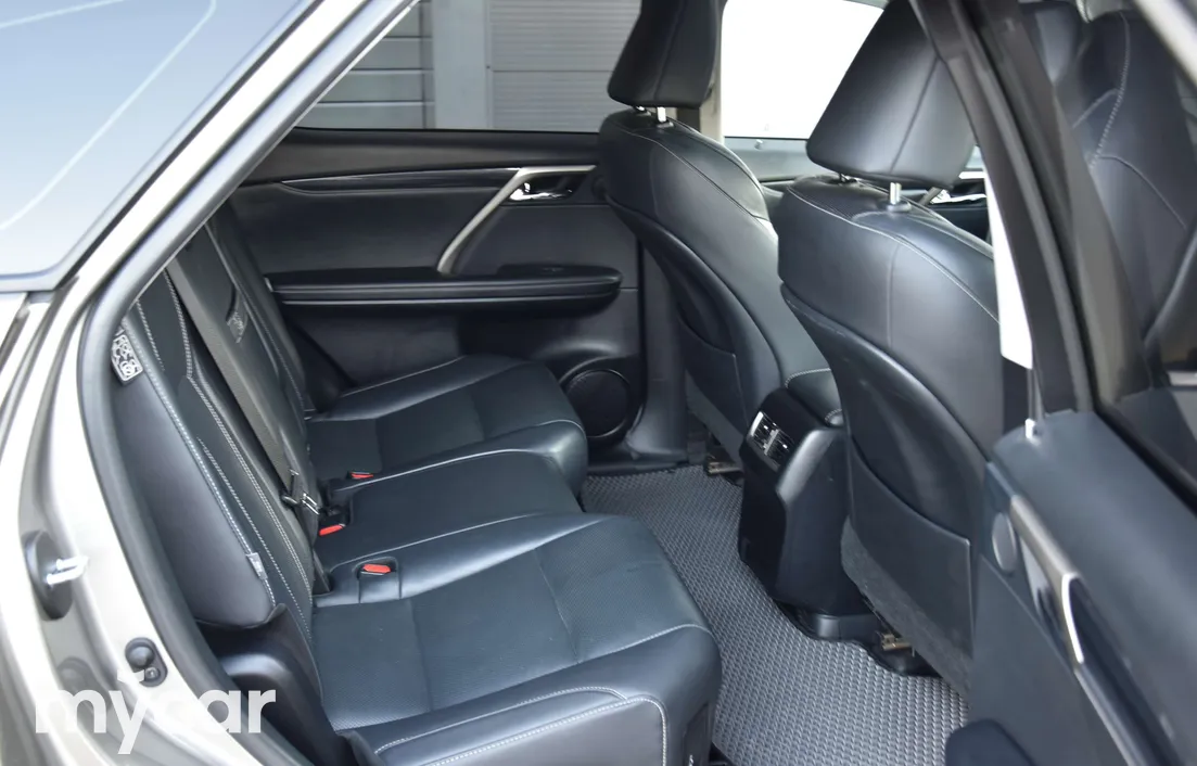Lexus RX 2022