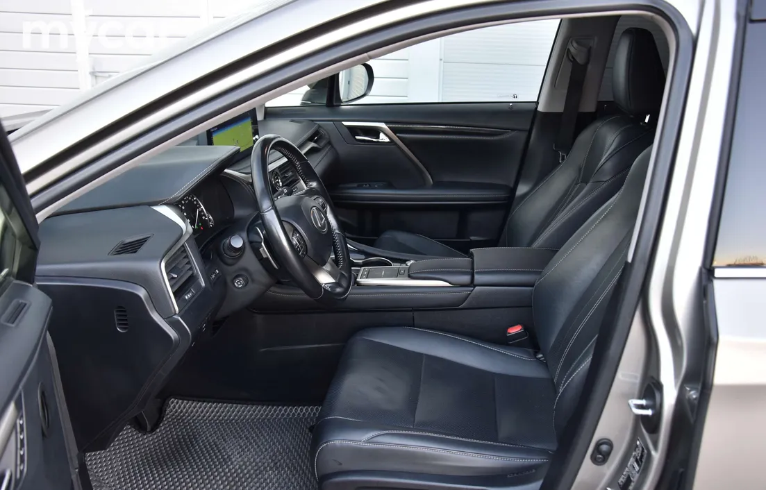 Lexus RX 2022