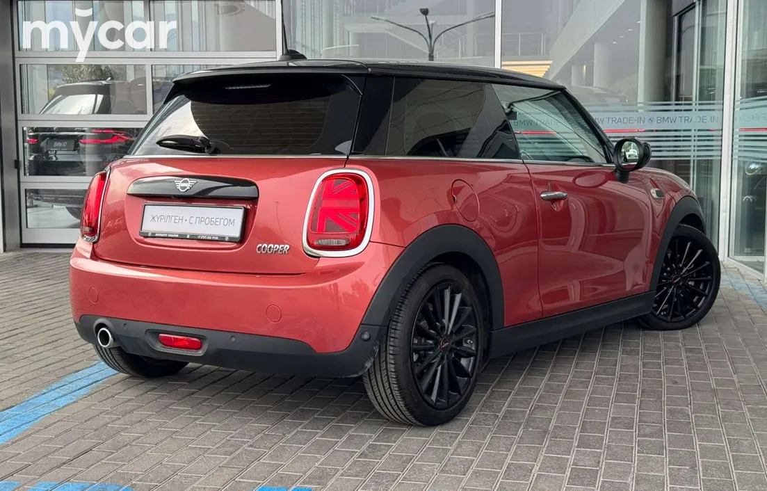Mini Hatch 2020