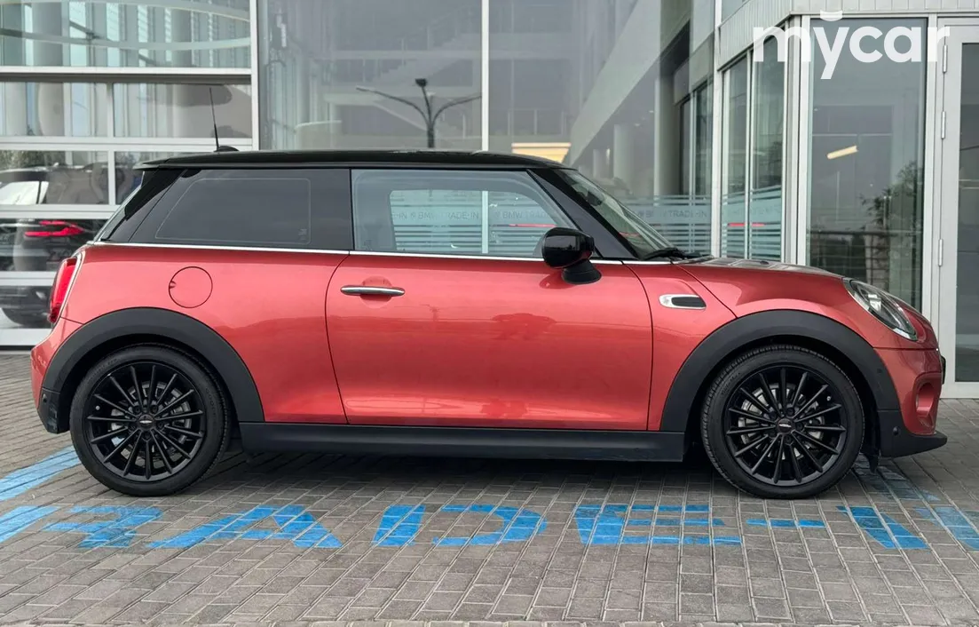 Mini Hatch 2020