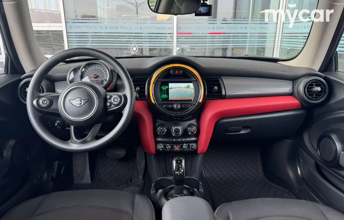 Mini Hatch 2020