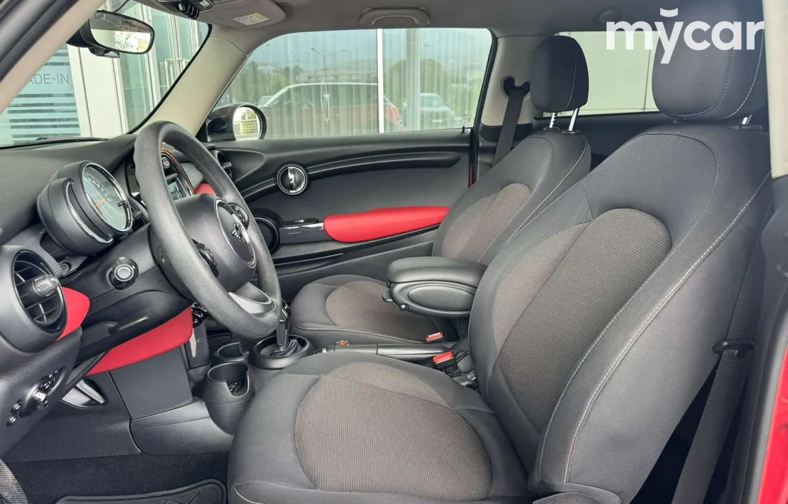 Mini Hatch 2020