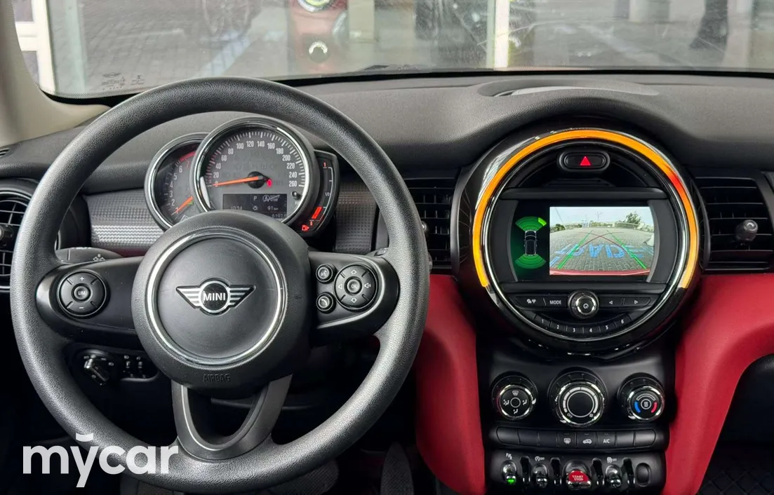 Mini Hatch 2020