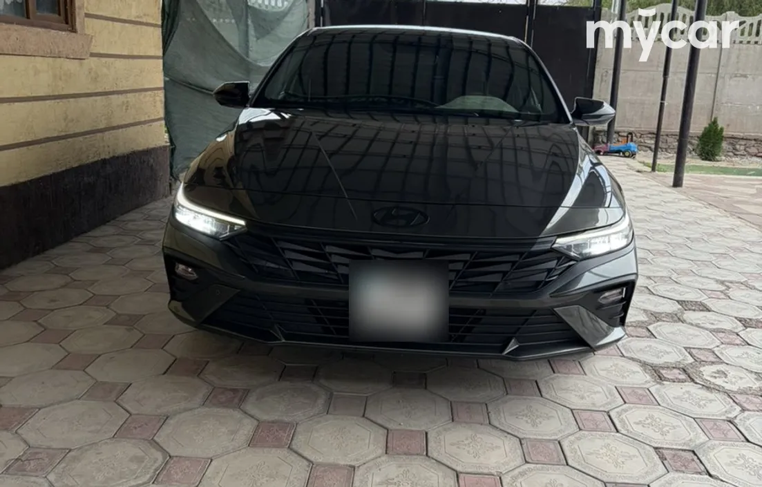 Hyundai Elantra 2023