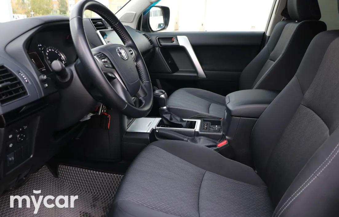 Toyota Land Cruiser Prado 2023