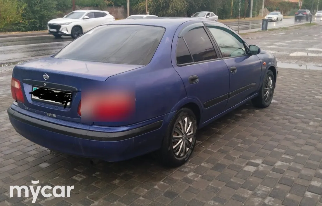 Nissan Almera 2002