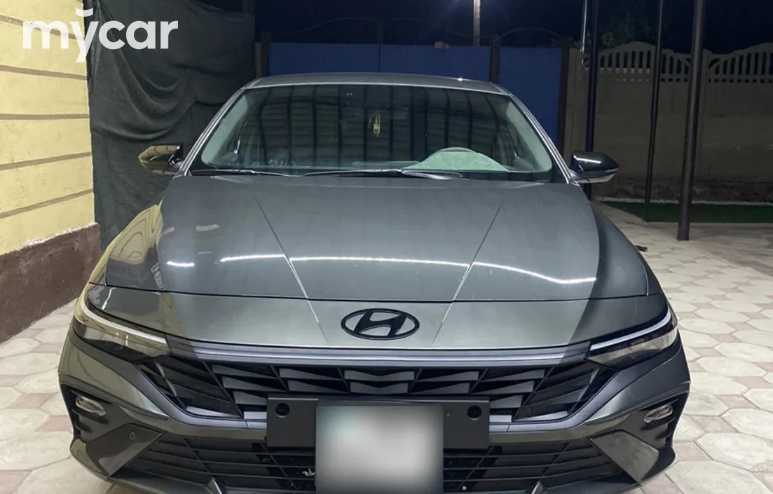 Hyundai Elantra 2023