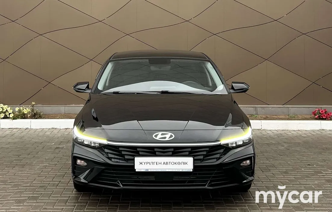 Hyundai Elantra 2025
