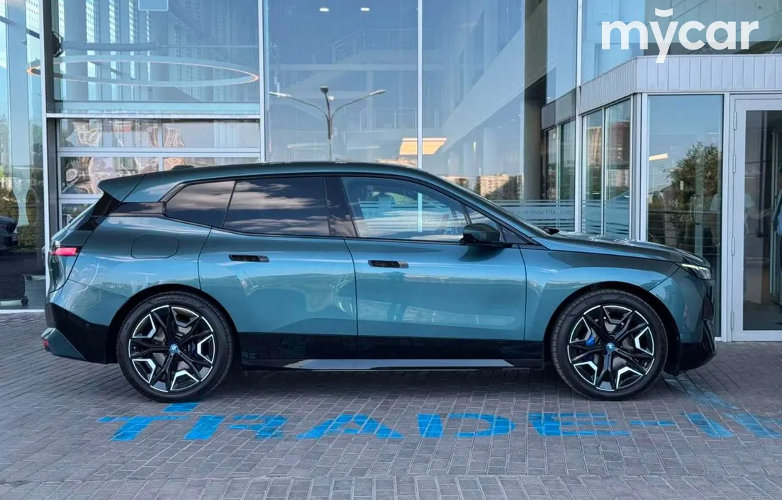 BMW iX 2023