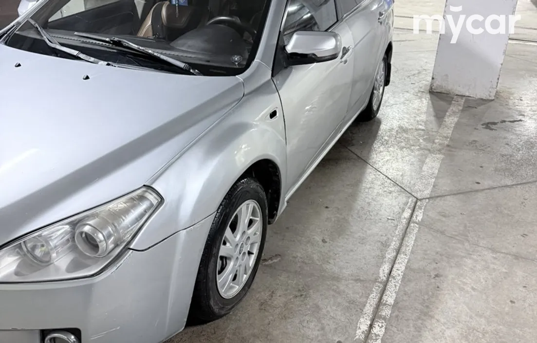 FAW Besturn B50 2012