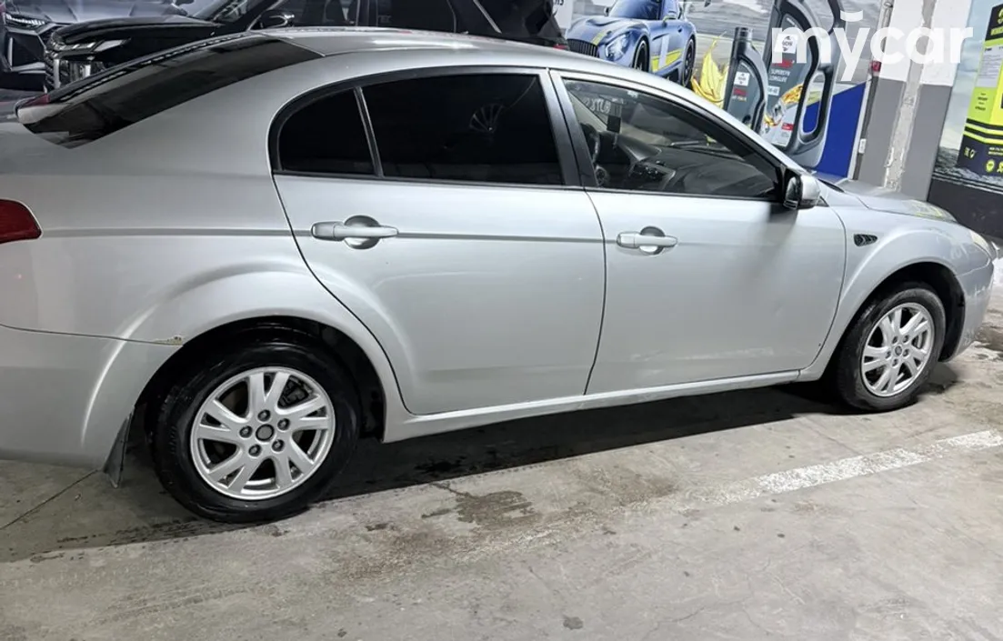FAW Besturn B50 2012