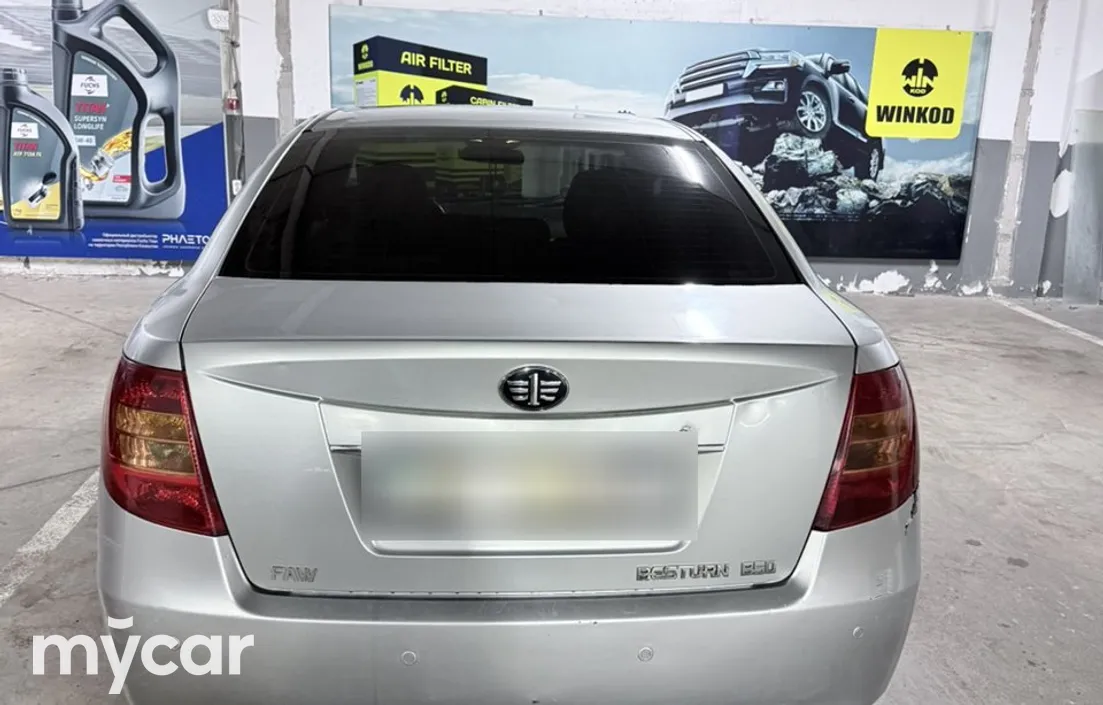 FAW Besturn B50 2012