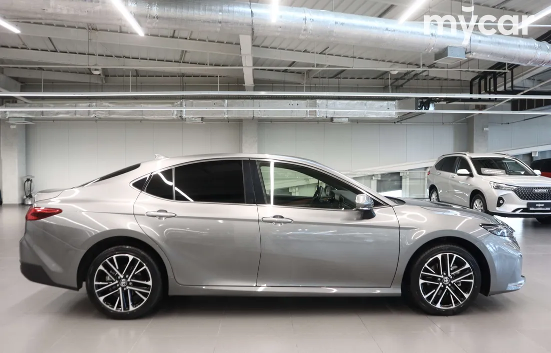 Toyota Camry 2025