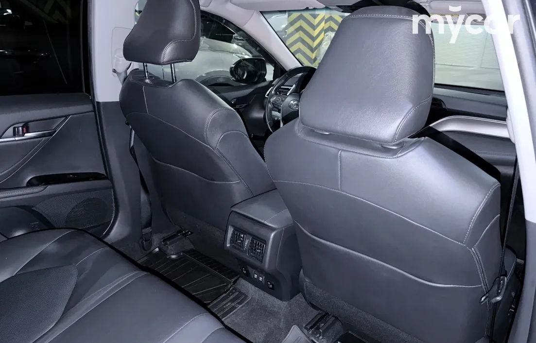 Toyota Camry 2020