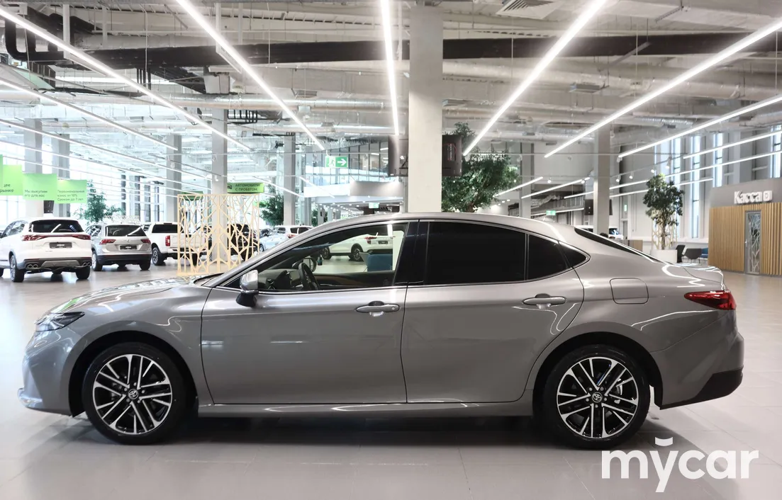 Toyota Camry 2025