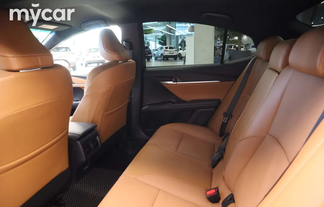 Toyota Camry 2025