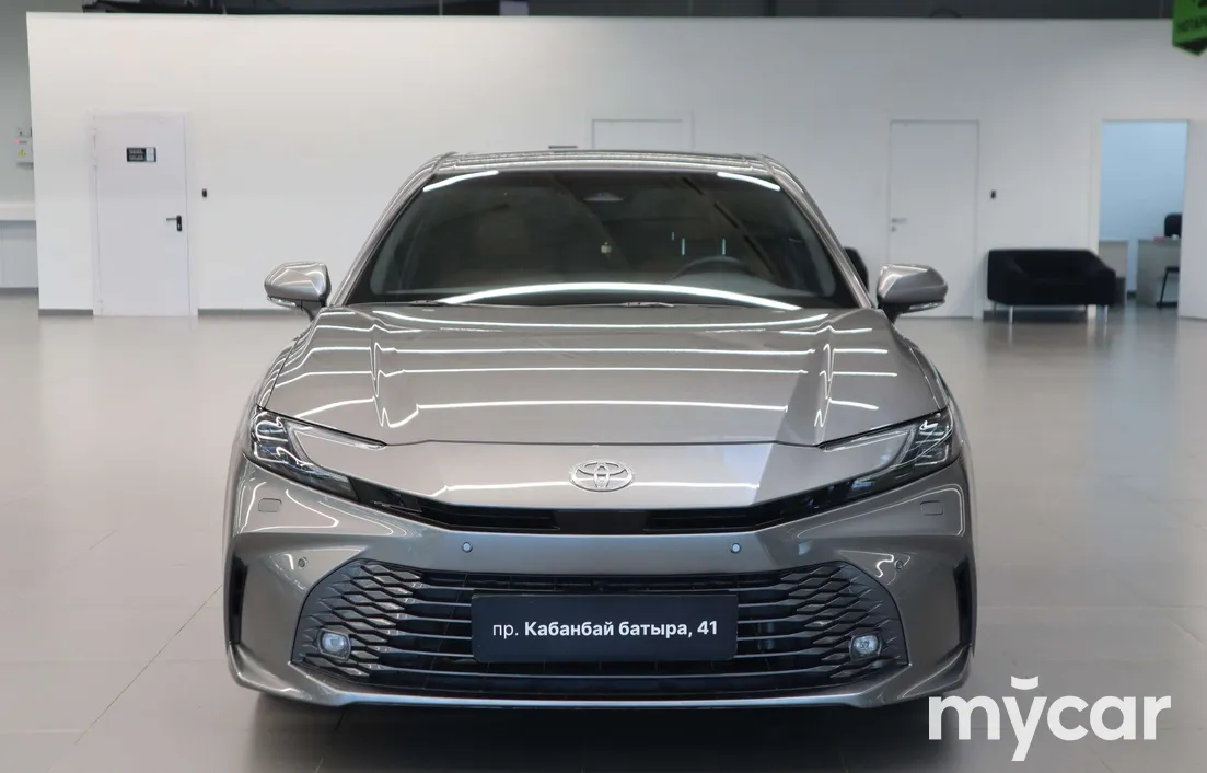 Toyota Camry 2025