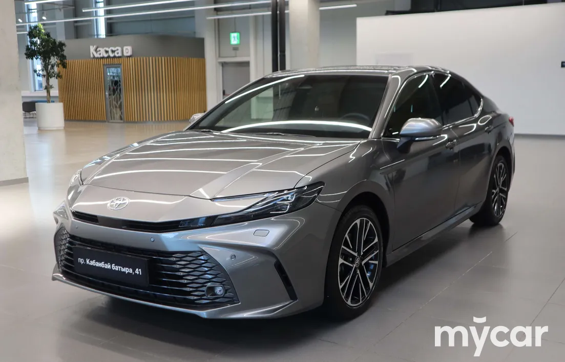 Toyota Camry 2025
