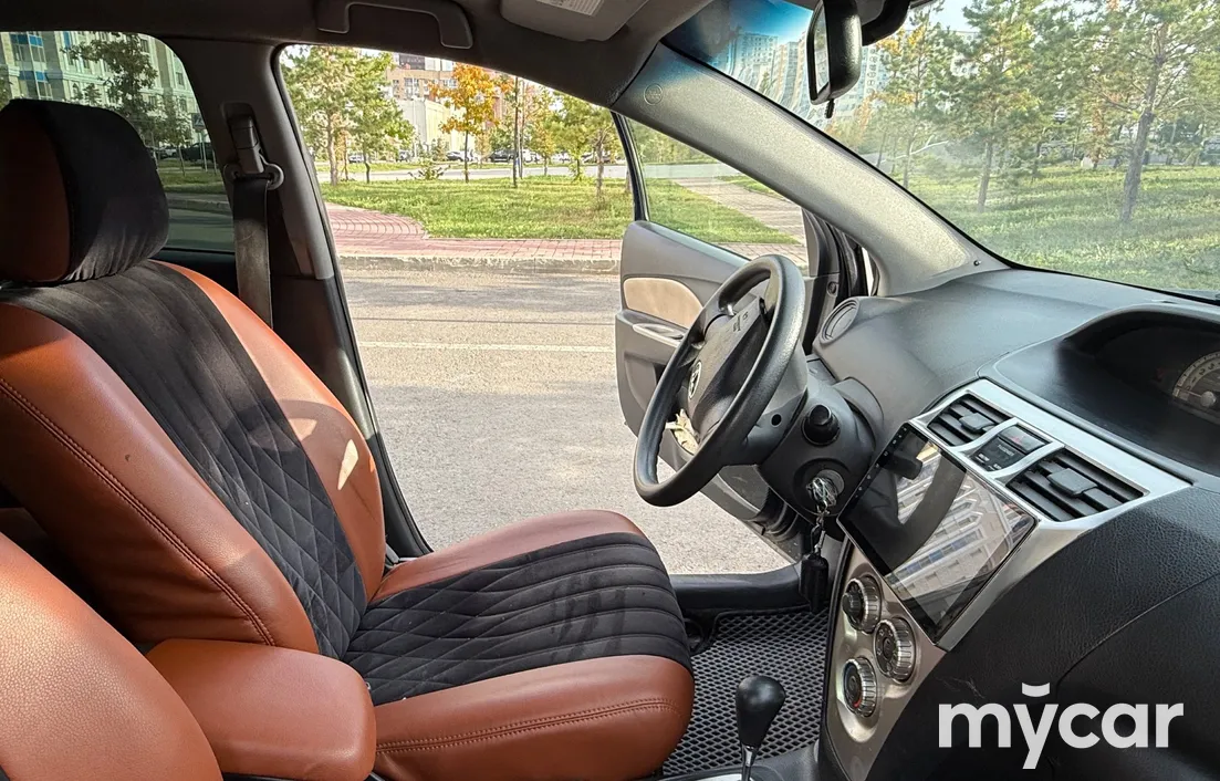 Toyota Yaris 2008