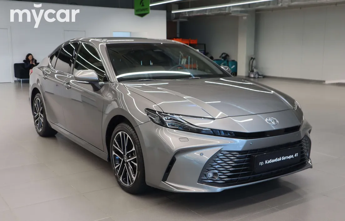 Toyota Camry 2025