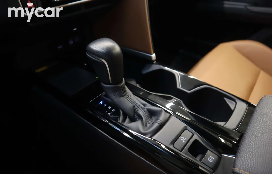Toyota Camry 2025