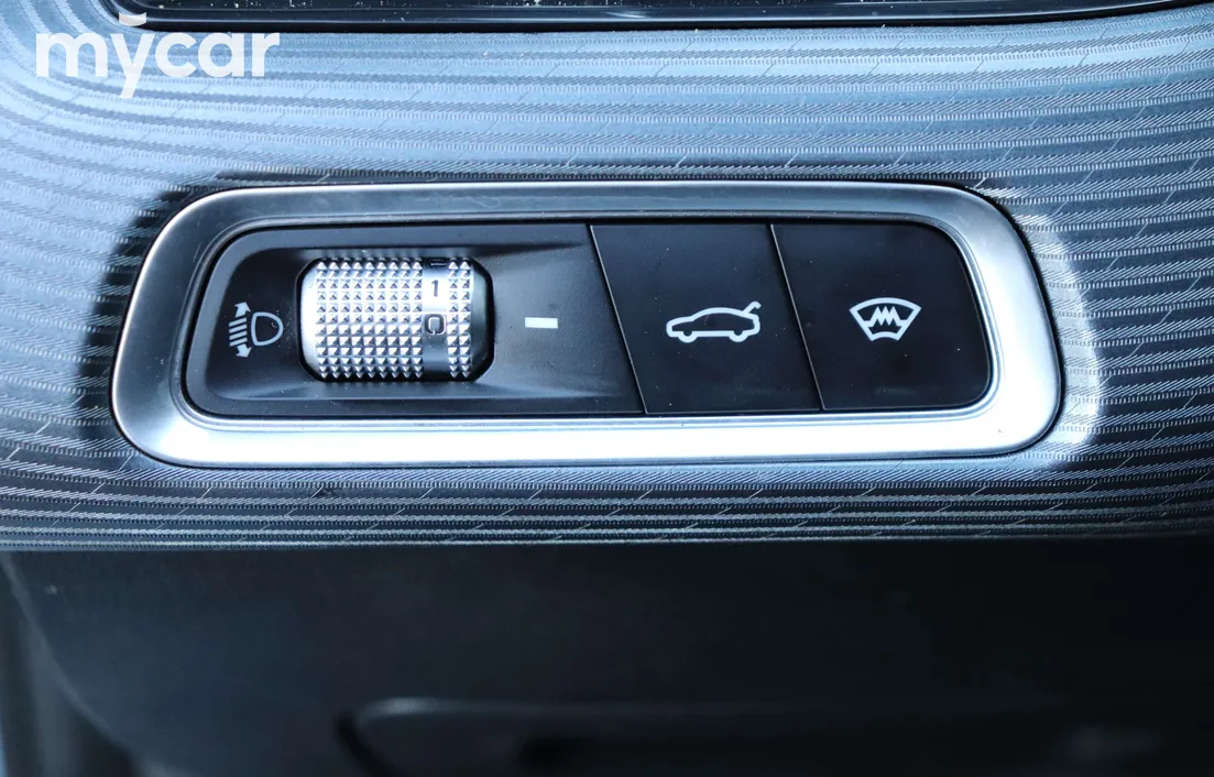 Geely Emgrand 2024
