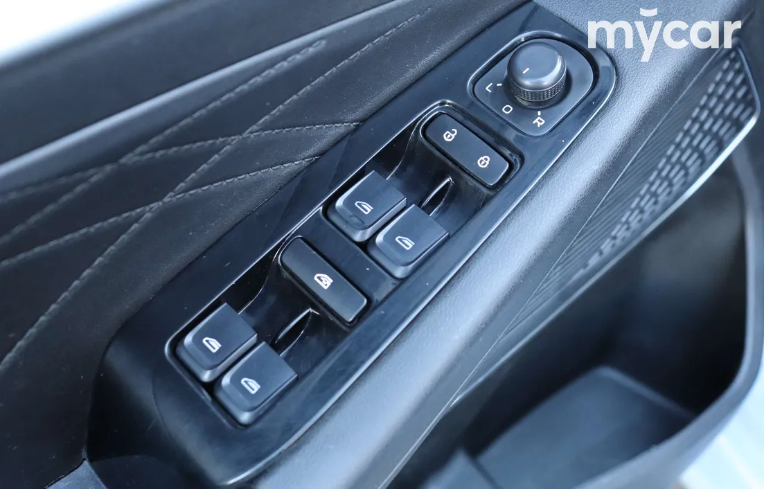 Geely Emgrand 2024