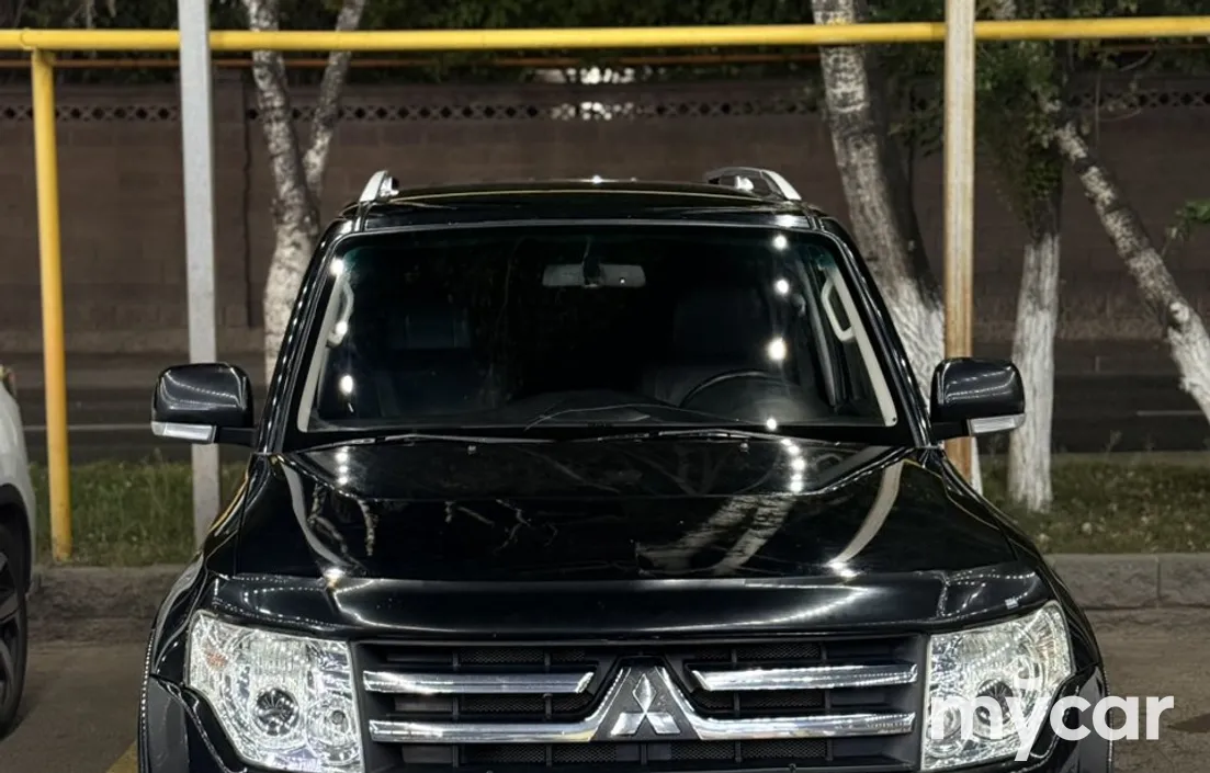 Mitsubishi Pajero 2010