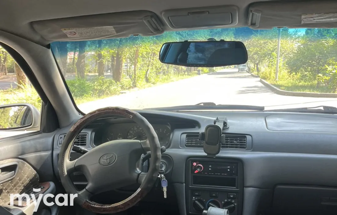 Toyota Camry 2001