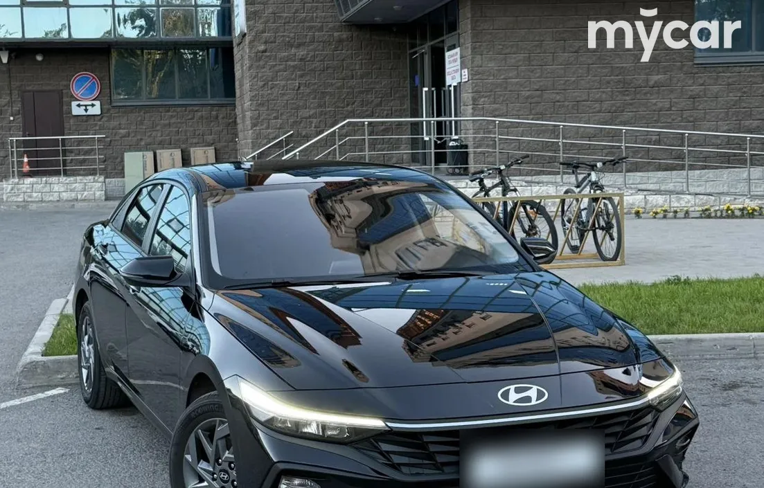 Hyundai Elantra 2025
