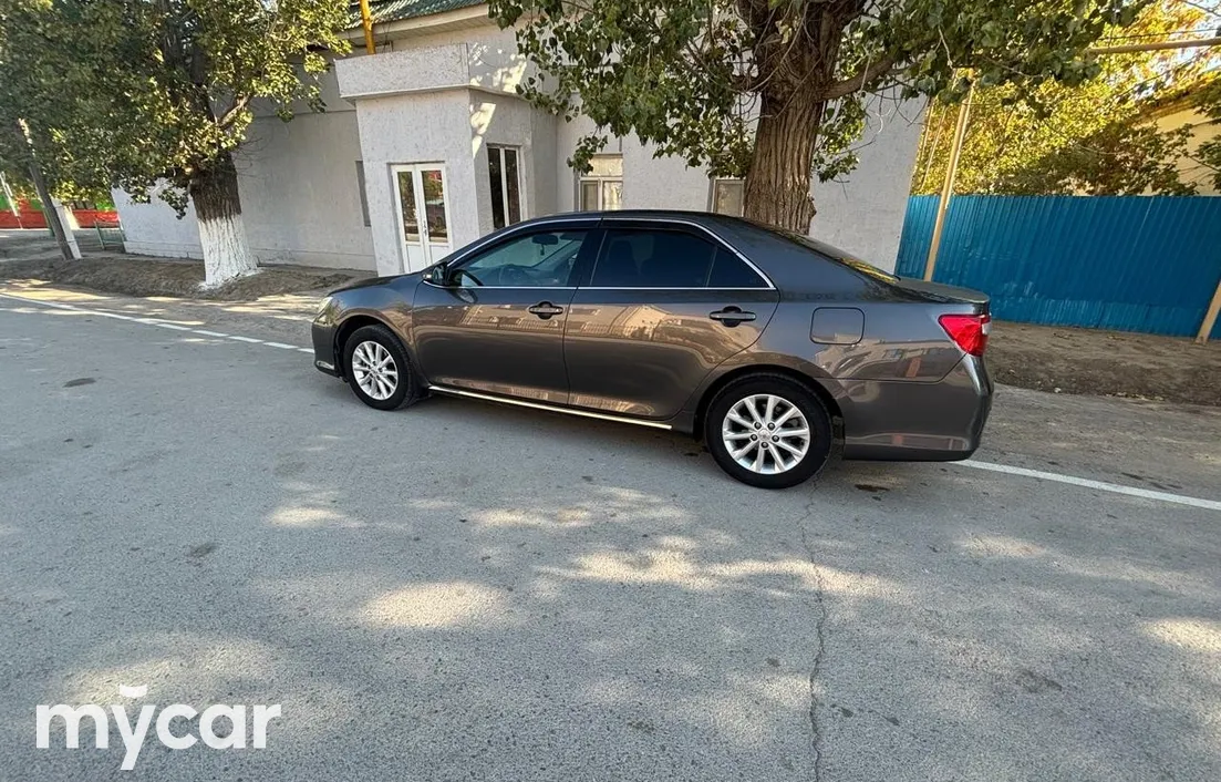 Toyota Camry 2014