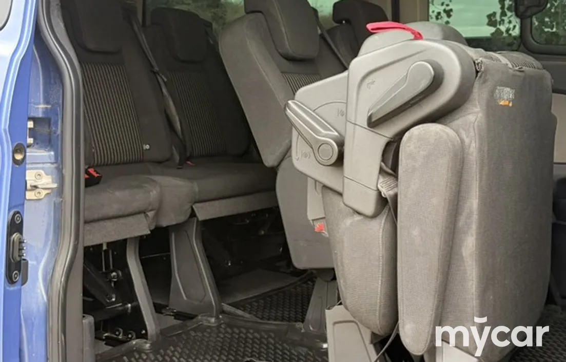 Ford Tourneo Custom 2013