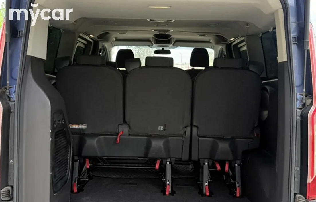 Ford Tourneo Custom 2013