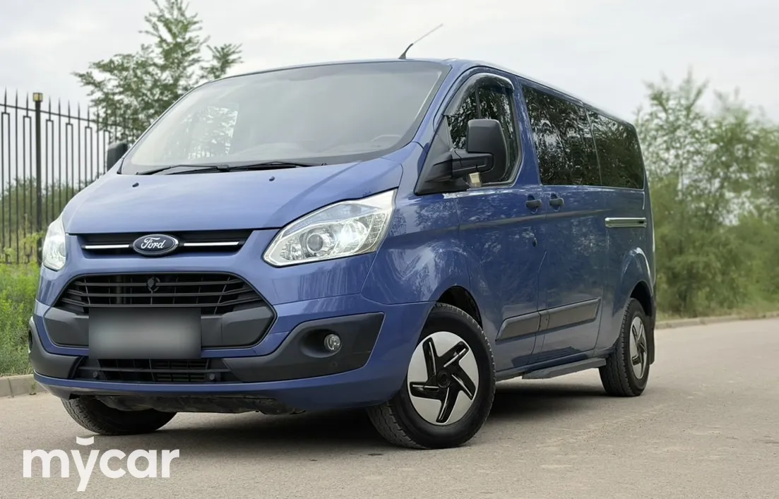 Ford Tourneo Custom 2013