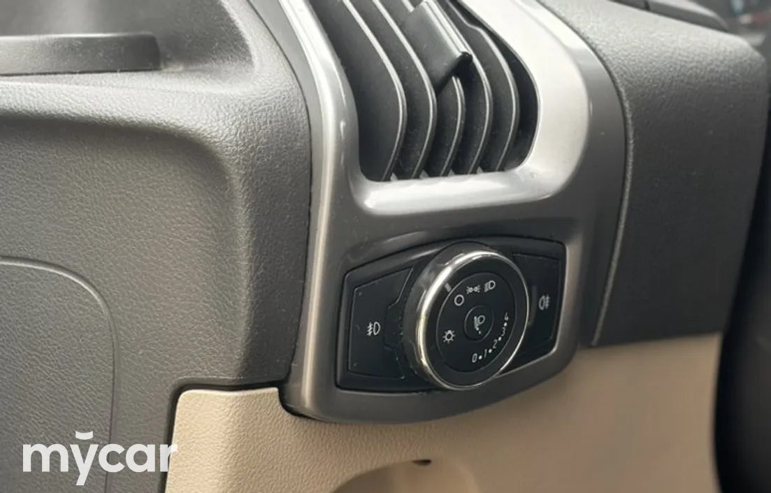 Ford Tourneo Custom 2013