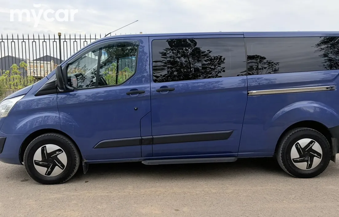 Ford Tourneo Custom 2013