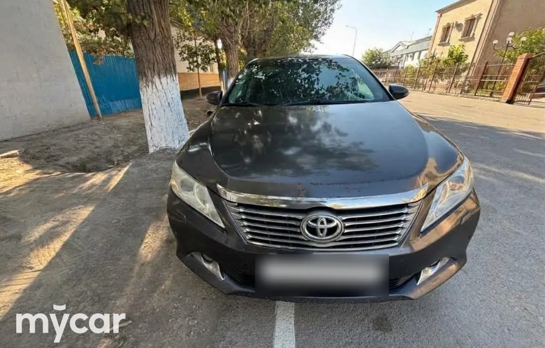 Toyota Camry 2014