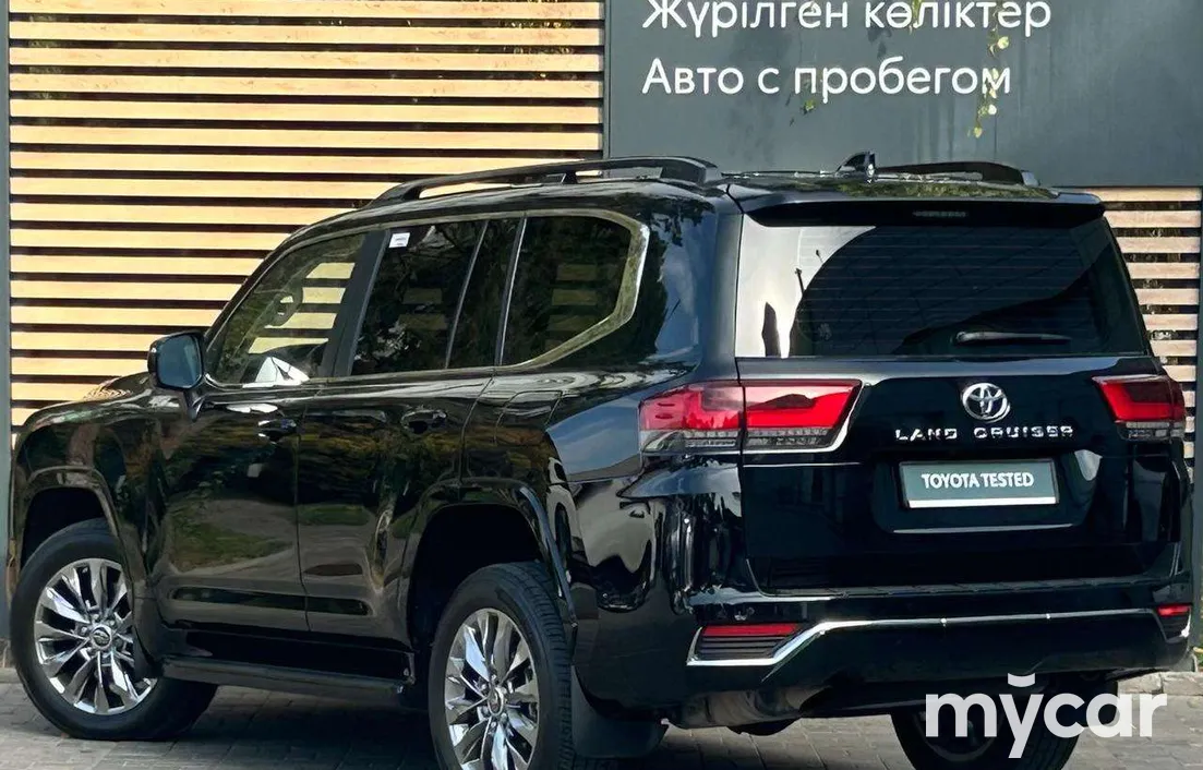 Toyota Land Cruiser 300 2025