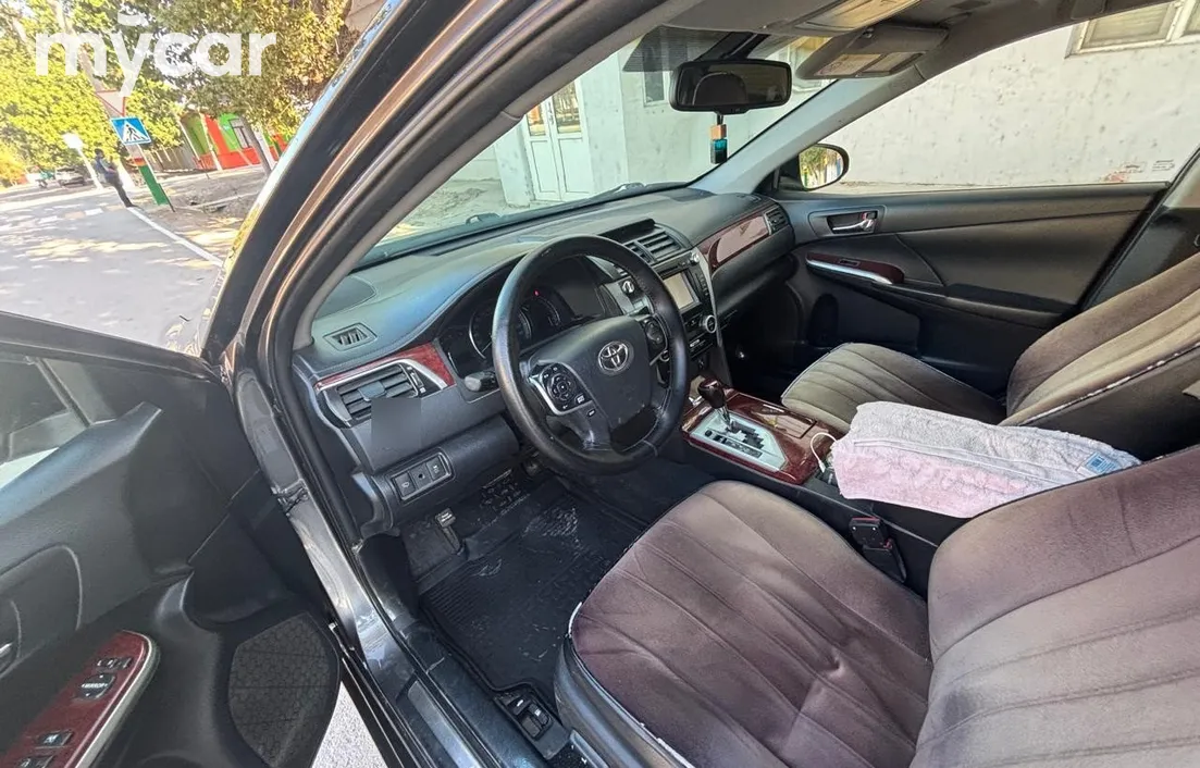 Toyota Camry 2014