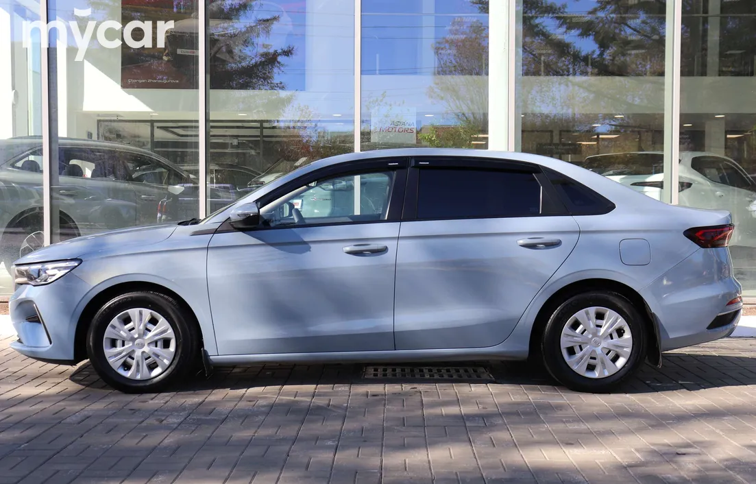Geely Emgrand 2024