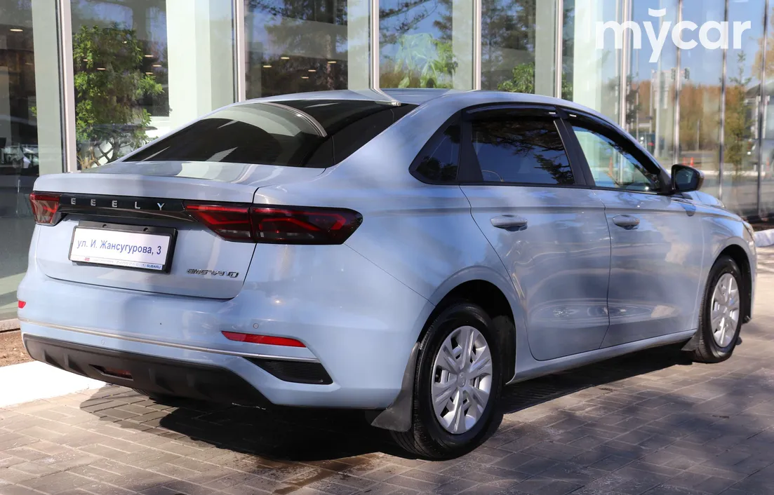 Geely Emgrand 2024