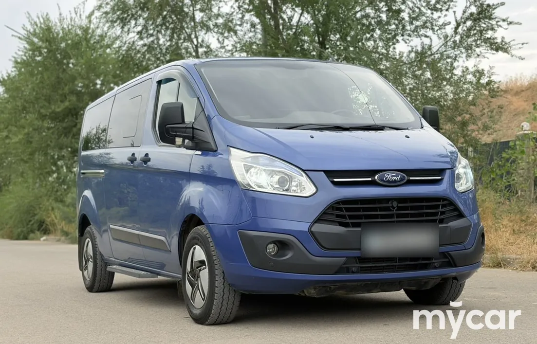 Ford Tourneo Custom 2013
