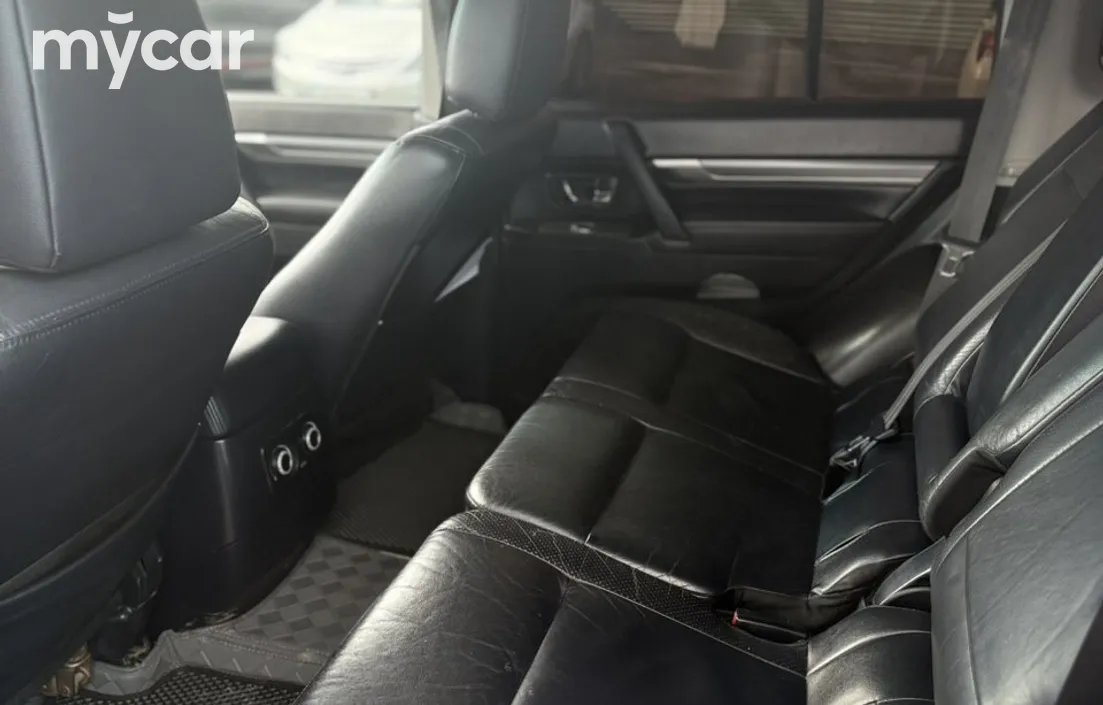 Mitsubishi Pajero 2010