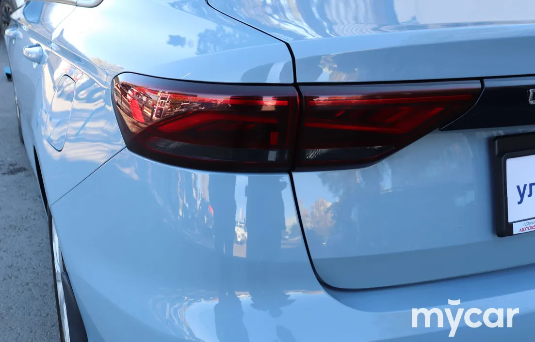 Geely Emgrand 2024