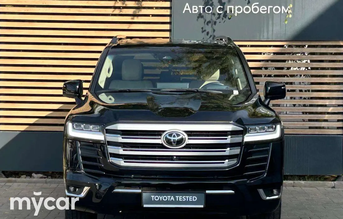 Toyota Land Cruiser 300 2025